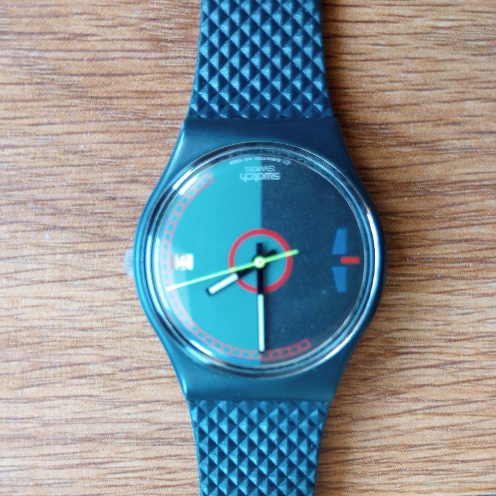 RARE Vintage 1989 SWATCH watch PETRODOLLAR GG402